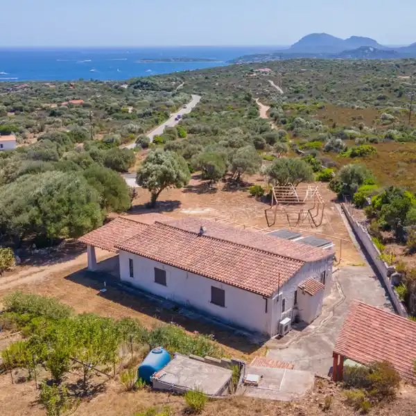 PANORAMIC VILLA IN OLBIA