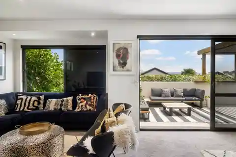 Spacious Coastal Living with Harbour Views
