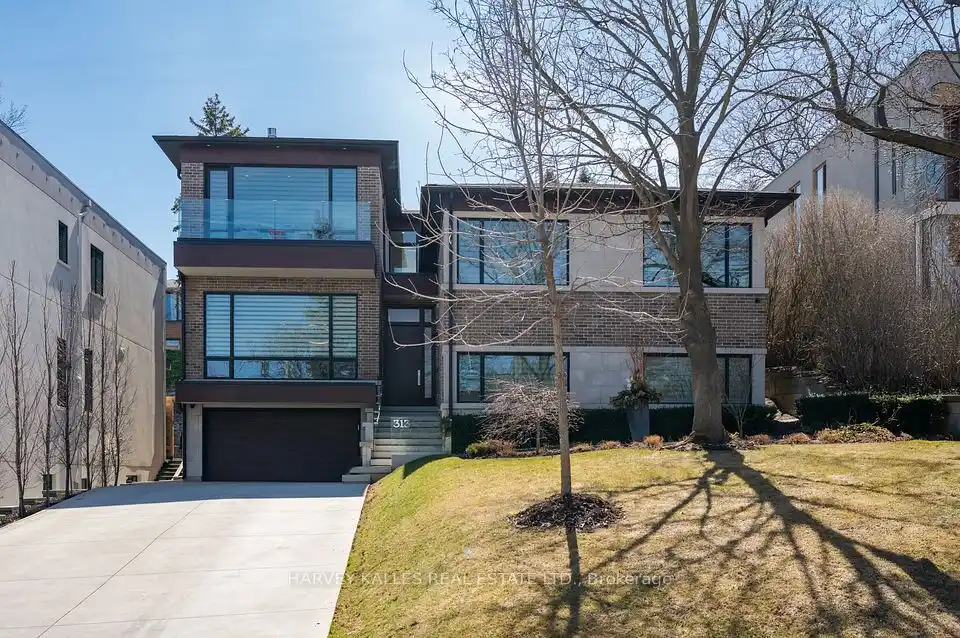 Brilliantly Designed Spacious Home