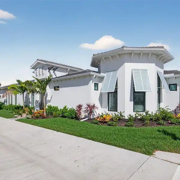 BEAUTIFULLY BUILT ONE-STORY HOME IN AQUA LAGOON