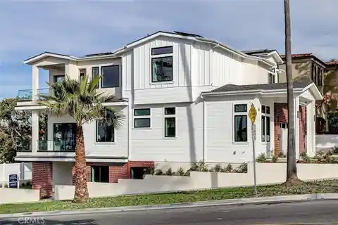 Modern Coastal Living in South Redondo Beach