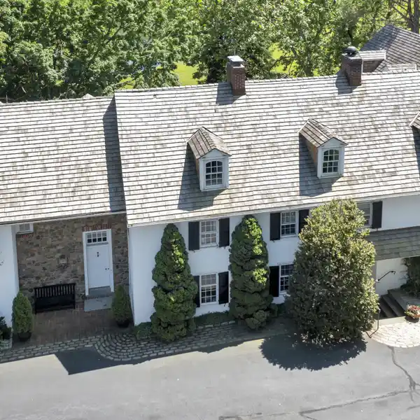 HISTORIC BALL FARM - CIRCA 1725