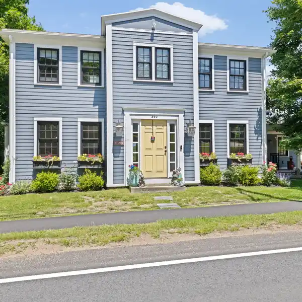 WATERFRONT HOME WITH PANORAMIC VIEWS AND DIRECT WATER ACCESS