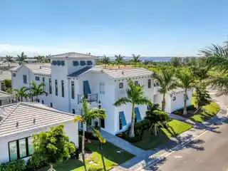 Amazing Home Featuring Sarasota Bay Views
