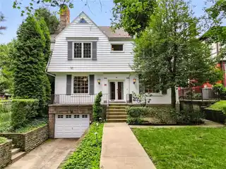Light-Filled Retreat Steps from Squirrel Hill Attractions