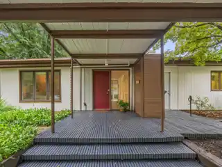 Stylish Mid Century Modern Retreat