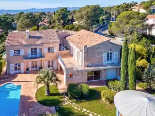 Elegant Fully Renovated Provençal House