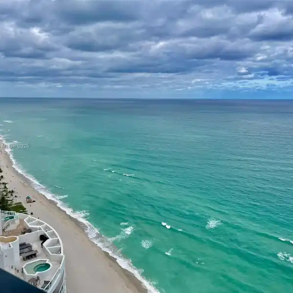 A MASTERPIECE OF OCEANFRONT LUXURY LIVING