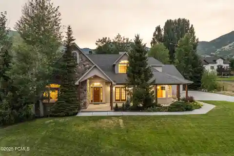 Charming Home in a Serene Mountain Setting