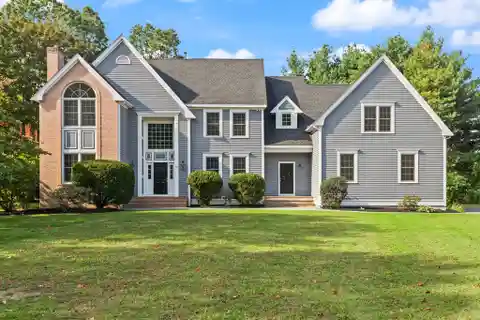 Sunlit Colonial in Prime Cul-De-Sac