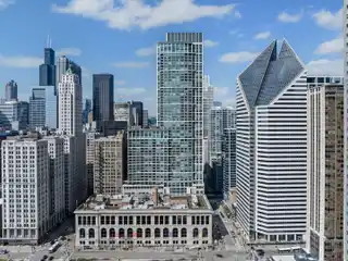 Sweeping High-floor Views from the Heritage