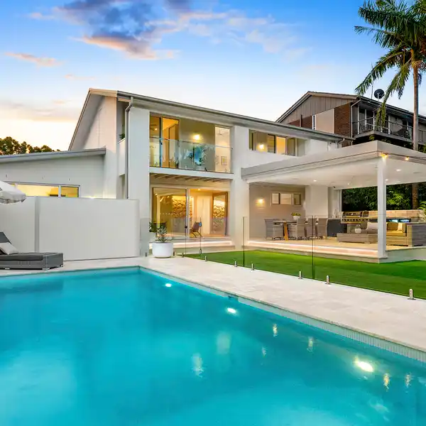 PRESTIGIOUS COLLAROY PLATEAU RESIDENCE