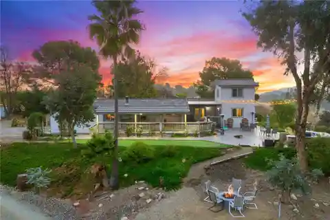 Hilltop Haven in Wine Country