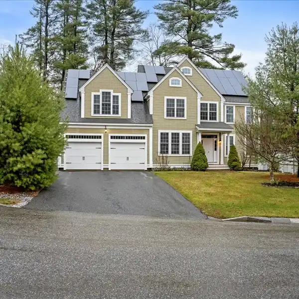 IMPRESSIVE CUSTOM HOME ON AN INVITING CUL-DE-SAC