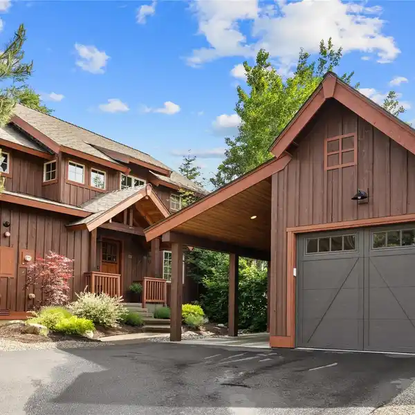 SUNCADIA RETREAT STEPS FROM INCREDIBLE AMENITIES