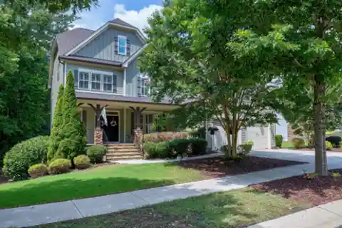 Updated Beauty in Amenity-Rich Community