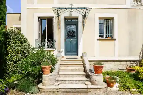 Sunlit Family Oasis with Garden and Terrace