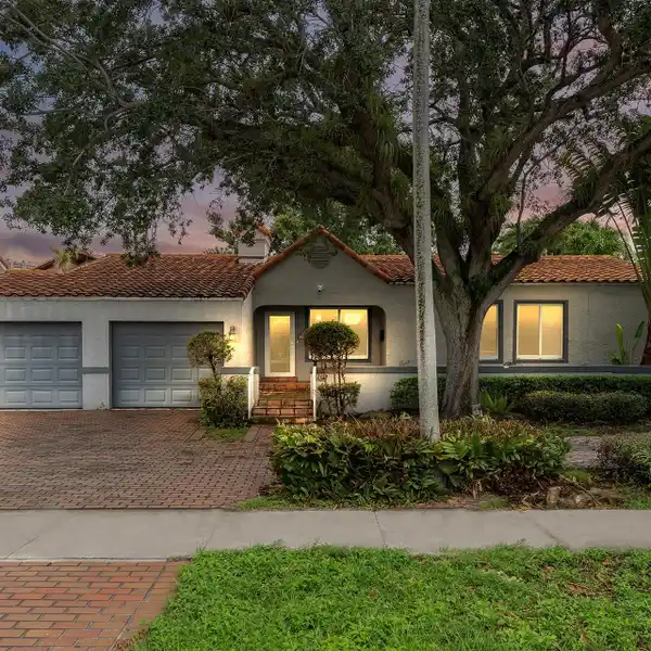 CREATE YOUR DREAM ESTATE IN RIO VISTA