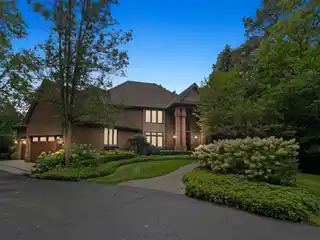 Oakland County's Premiere All Sports Lakefront