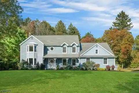 Updated Hartley Estates Residence with Bonus Spaces