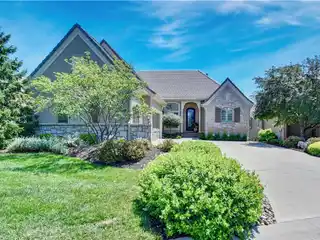 Upgraded Home in the Club Villas of the Links of Lionsgate