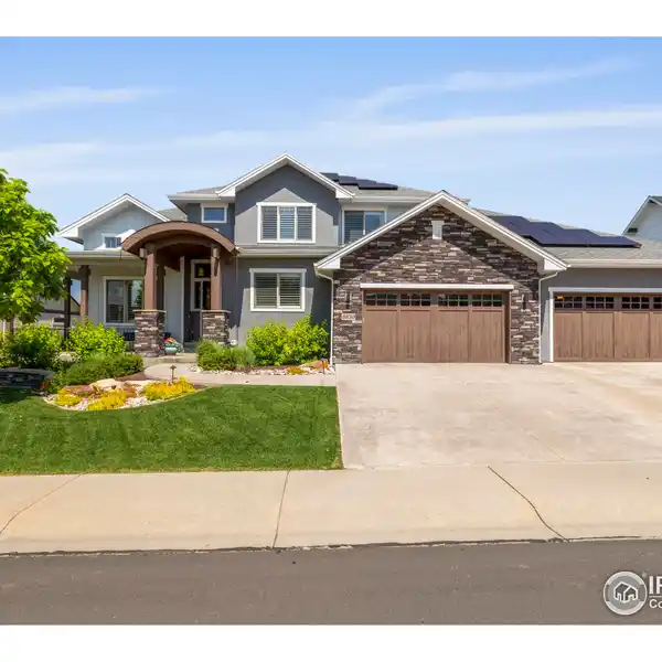 MAJESTIC TWO-STORY HOME IN HIGH POINTE ESTATES