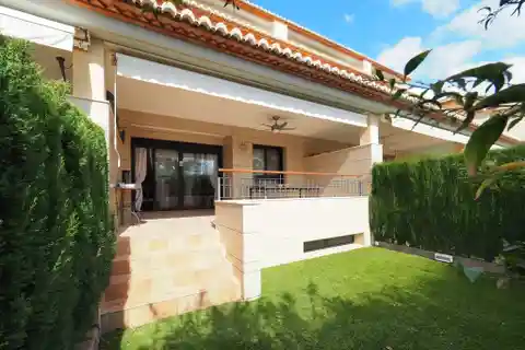 Magnificent Townhouse in a Sought-After Location