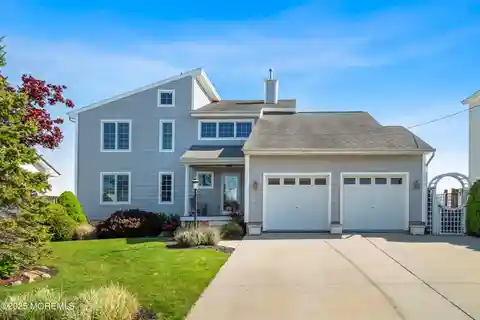 Beautiful Home on Silver Bay