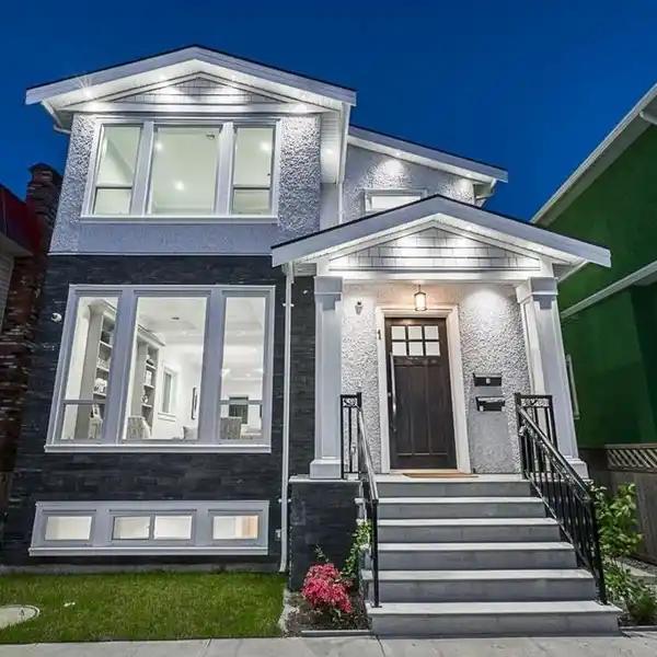 RARE OPPORTUNITY IN RENFREW HEIGHTS