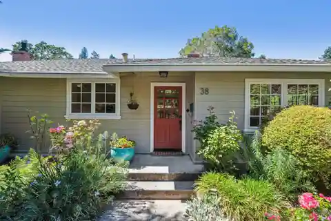 Inviting Home in the Desirable Flats of Fairfax