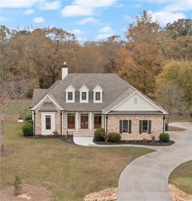 Elegant Ranch Home on 2.3 Acres