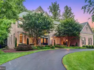 Incredible Luxury Estate in Great Falls