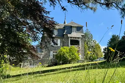 Exceptional Circa 1902 Property