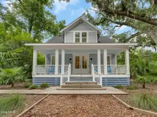 Elegant Retreat Beside the Maritime Forest