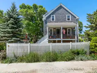 Lovely Townhome on a Quiet Lane
