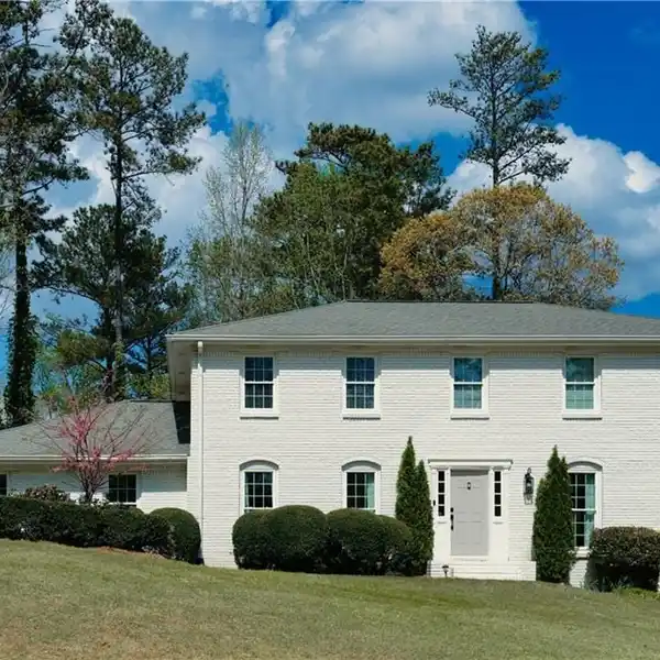 DREAM RESIDENCE IN THE HEART OF INDIAN HILLS