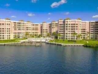 Remodeled Penthouse with Spectacular Views