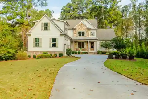 Tranquil Views from Expansive Outdoor Living Spaces