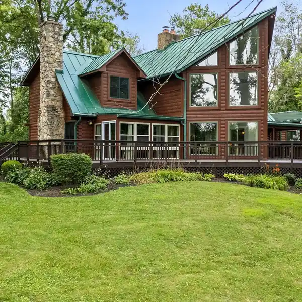 PRIVATE RETREAT IN THE HEART OF HAMILTON COUNTY