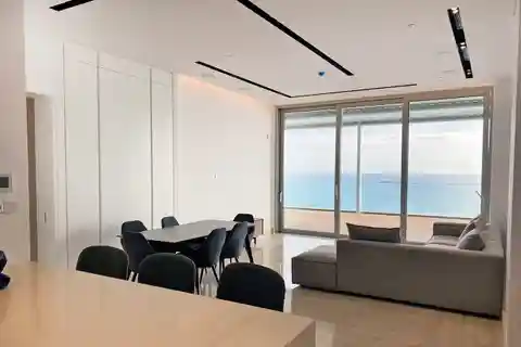 Ultra Prestigious Seafront Penthouse