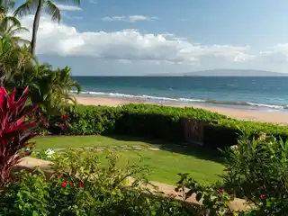 Exceptional Estate on Keawakapu Beach