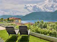 RESIDENCE CEDRUS: MODERN APARTMENT WITH GARDEN AND WONDERFUL LAKE VIEW