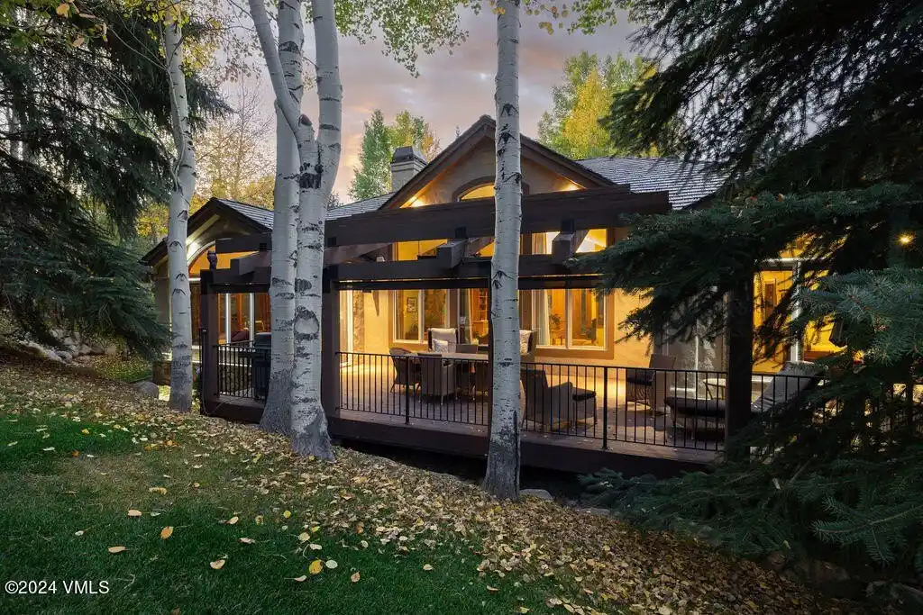 Captivating Residence in a Lush Setting