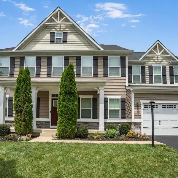 LUXURIOUS GRAND CRAFTSMAN HOME