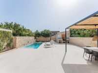 FANTASTIC TOWNHOUSE WITH POOL COMPLETELY RENOVATED IN CAMPANET
