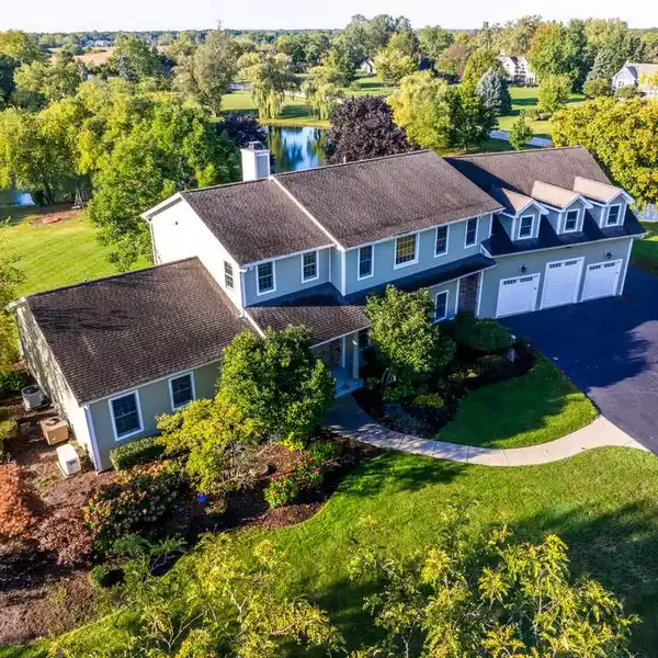 TIMELESS ELEGANCE IN PRESTIGIOUS LOCHANORA