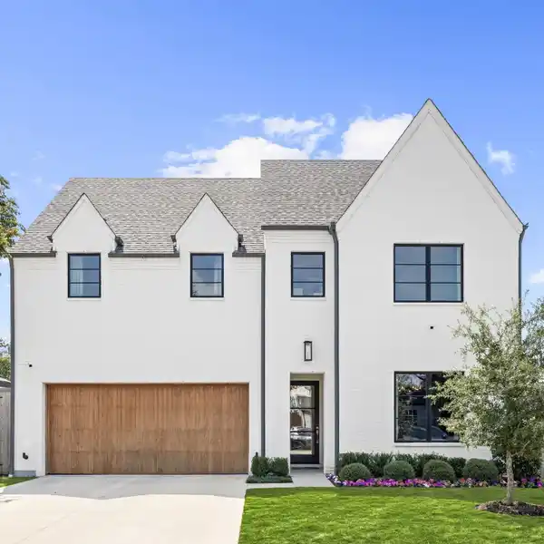 CONVENIENCE WITH ELEVATED STYLE