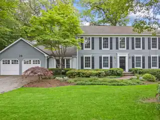 Beautifully Appointed Colonial in Island Estates