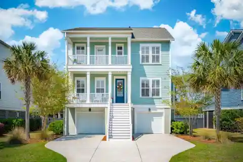 Beautifully Maintained Elevated Home