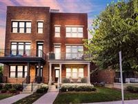 SOPHISTICATED TOWNHOME IN JEFFREY PARK